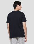 Cole Bold Shadow Kaos Casual Pria