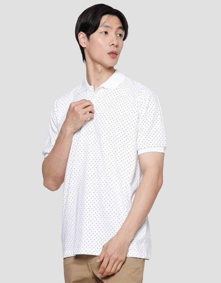 Cole Dotted Det Kaos Kerah Pria