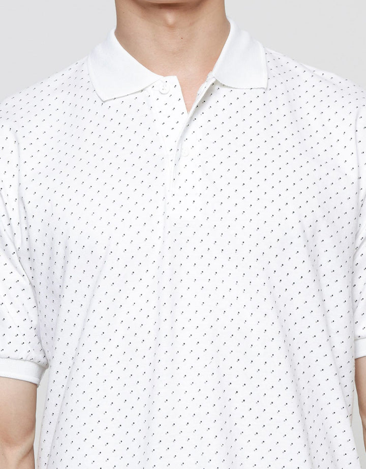 Cole Dotted Det Kaos Kerah Pria