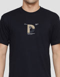 Details Comb Print Embro Logo D Riko Fit Kaos Lengan Pendek Pria