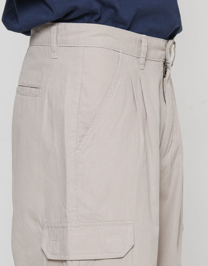 Details Woven Cargo Canvas Ricky Fit Celana Panjang Pria