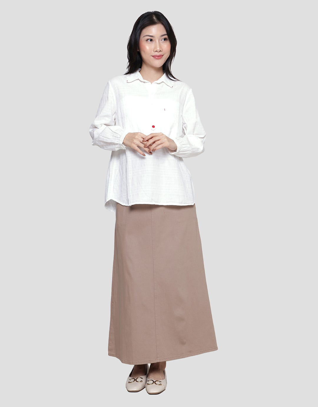 Expand Mila Women's Blouse
