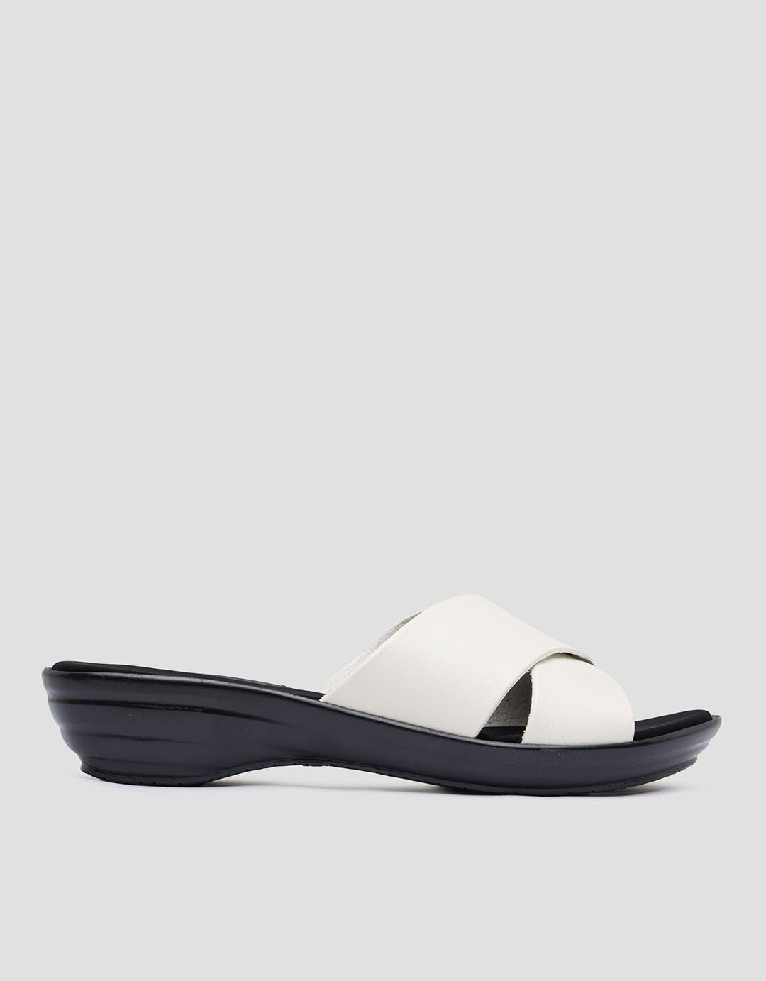 St. Yves Sawadd01 Slipper Sandal Wanita