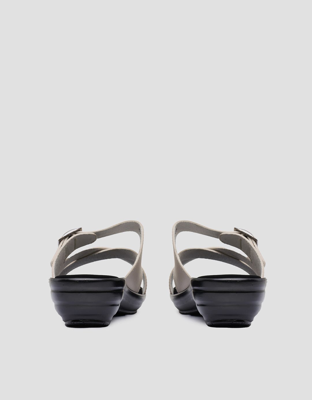 St. Yves Sawadd03 Women's Slipper Sandals