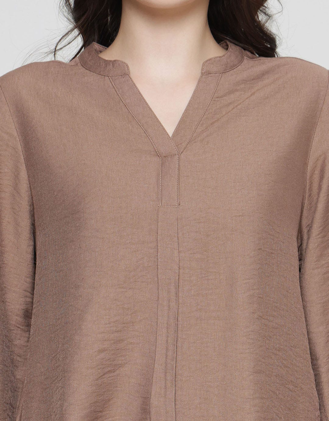 St. Yves V Neck Crinkle Sleeve Blouse Wanita