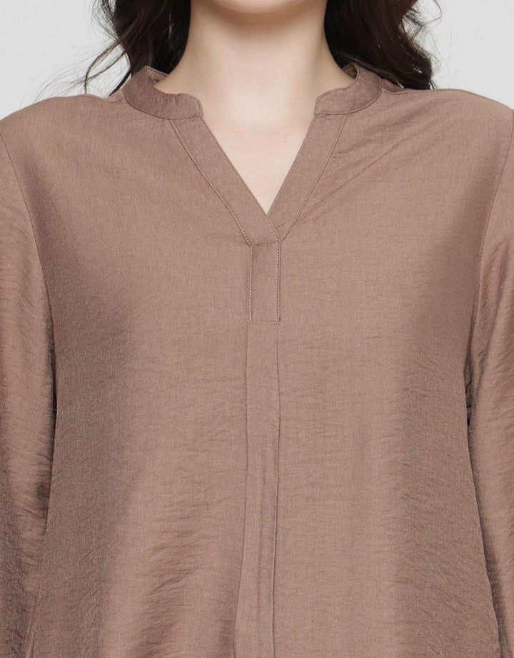 St. Yves V Neck Crinkle Sleeve Blouse Wanita