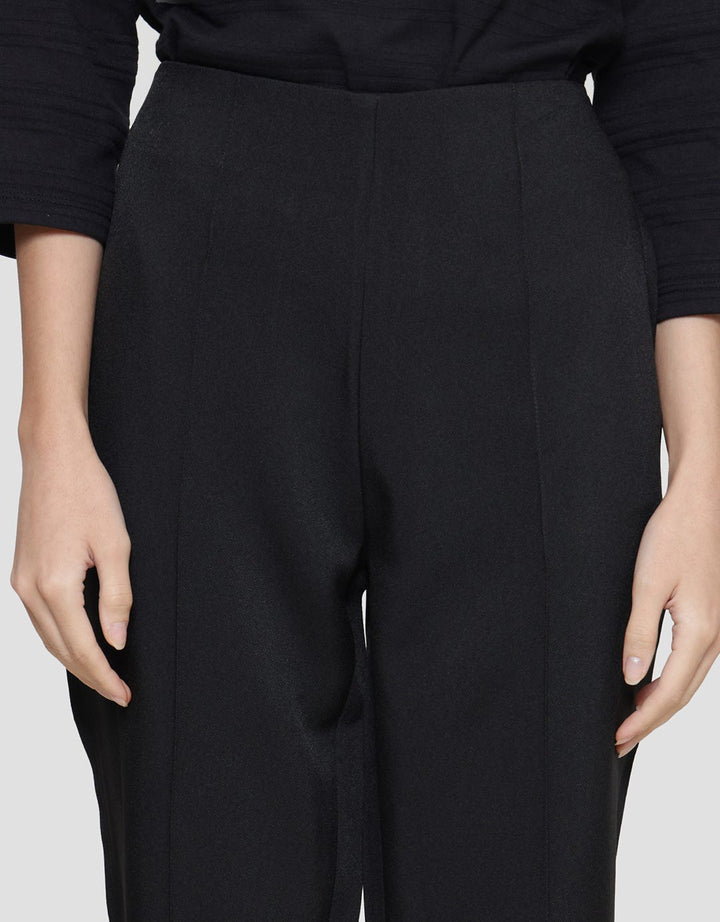 St. Yves Capri Front Pleats Celana Wanita