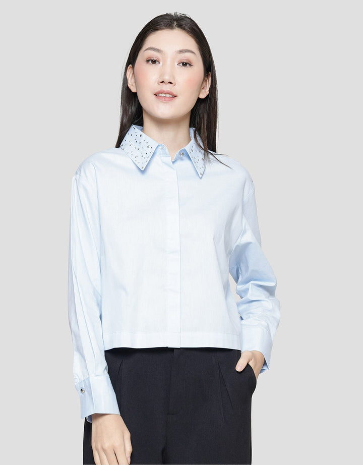 Details Studs Collar Kemeja Wanita