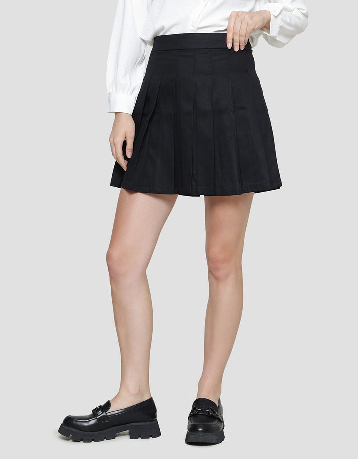 Details Tennis Pleats Rok Mini Wanita