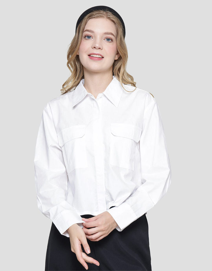 Details Double Pocket Kemeja Lengan Panjang Wanita