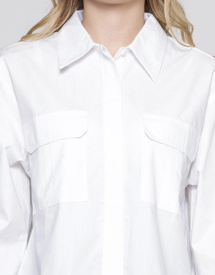 Details Double Pocket Kemeja Lengan Panjang Wanita