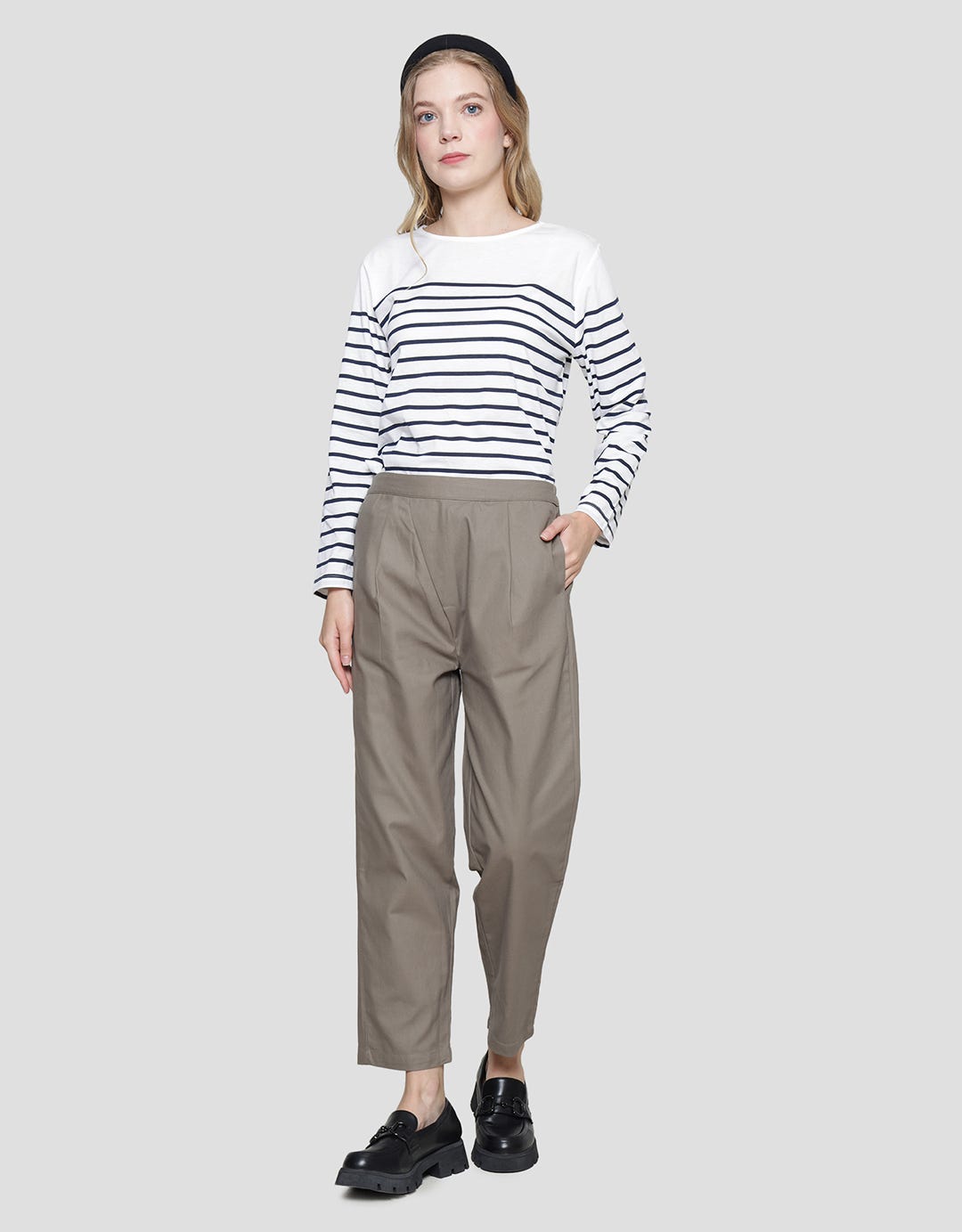 Details Overlap Front Opening Celana Panjang Wanita