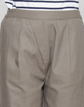Details Overlap Front Opening Celana Panjang Wanita