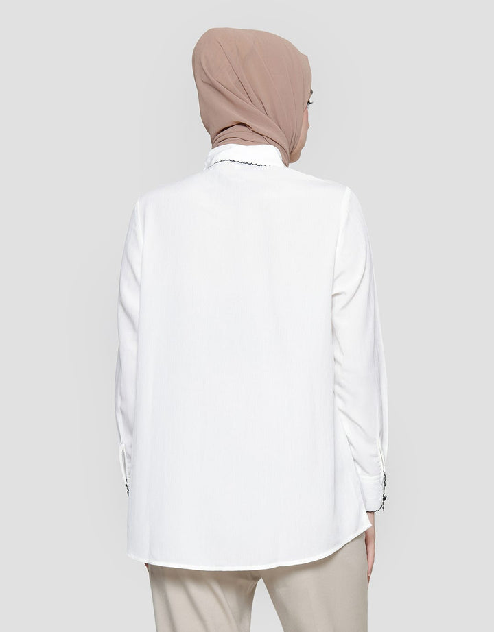Annisa With Black List Detail Kemeja Lengan Panjang Wanita