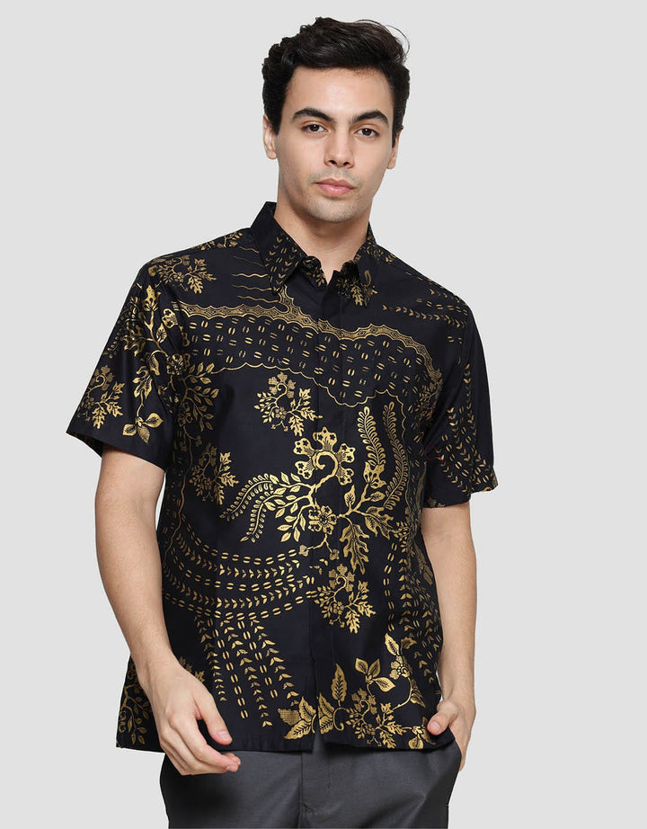 Arjuna Weda Hem Body Fit Batik Motif 4 Kemeja Batik Pria