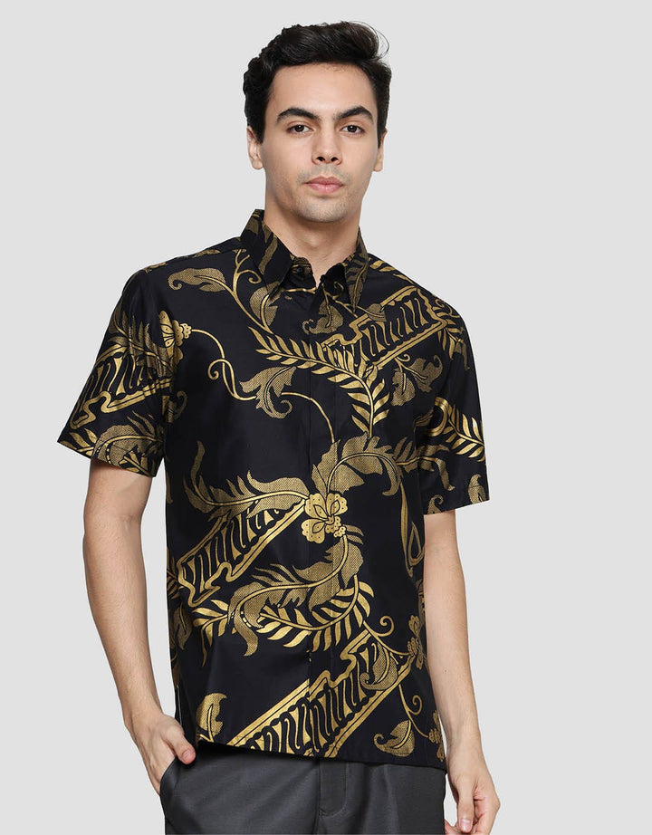 Arjuna Weda Hem Body Fit Batik Motif 3 Kemeja Batik Pria