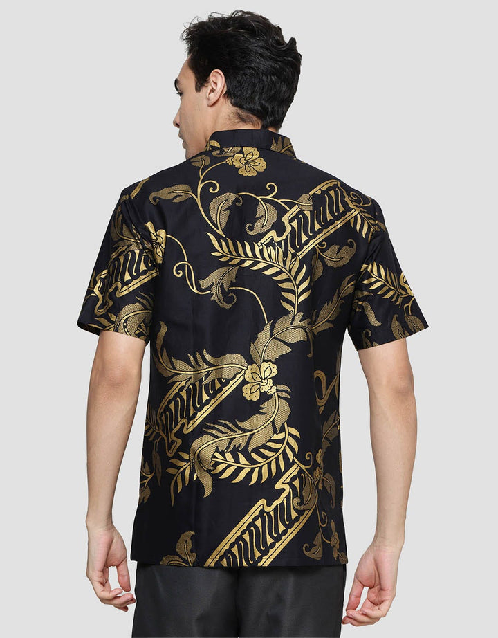 Arjuna Weda Hem Body Fit Batik Motif 3 Kemeja Batik Pria