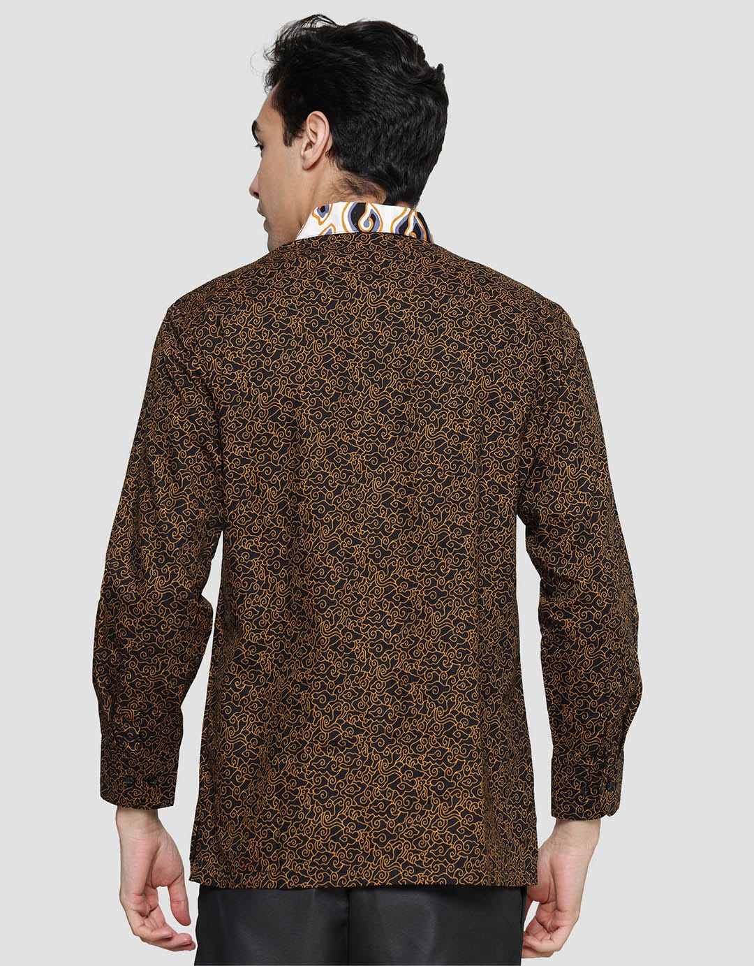 Arjuna Weda Body Fit Batik Mega Mendung Kemeja Pria
