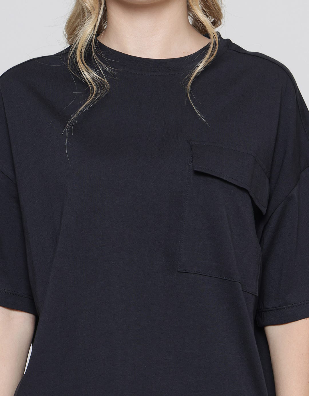 Connexion Pocket OVZ Women's Basic T-shirt