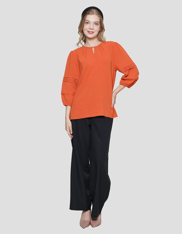 St. Yves Airflow With Pleats On Sleeve 3/4 Blouse Wanita