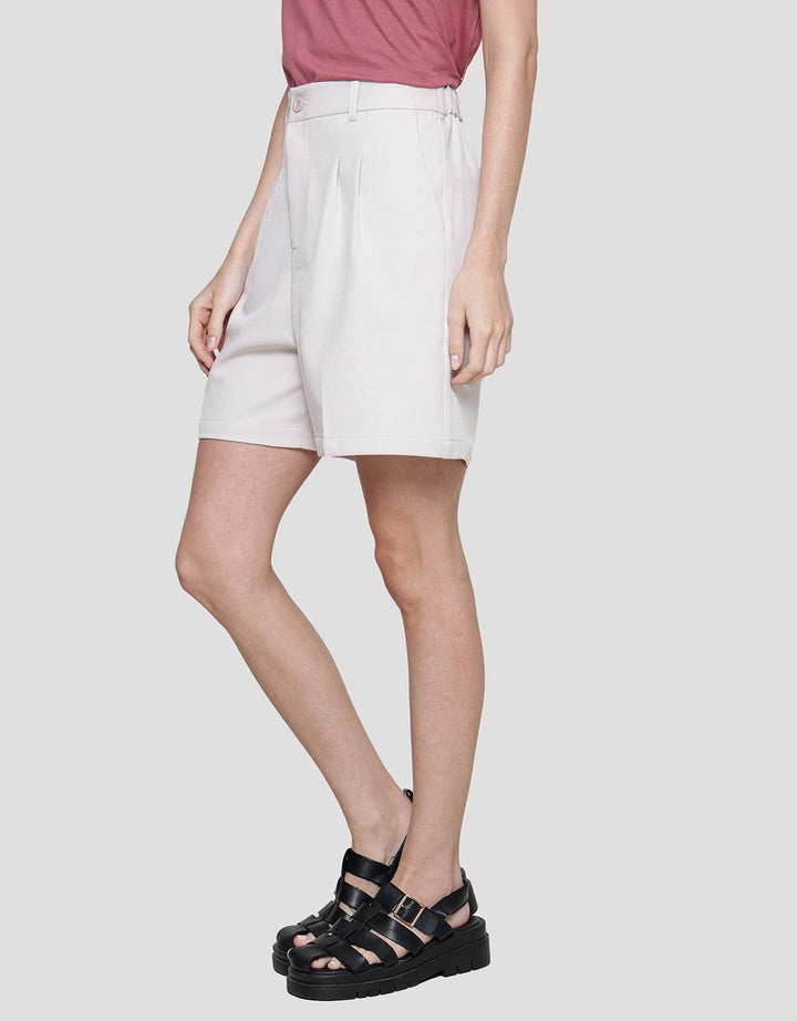 Connexion Button Basic Celana Pendek Wanita