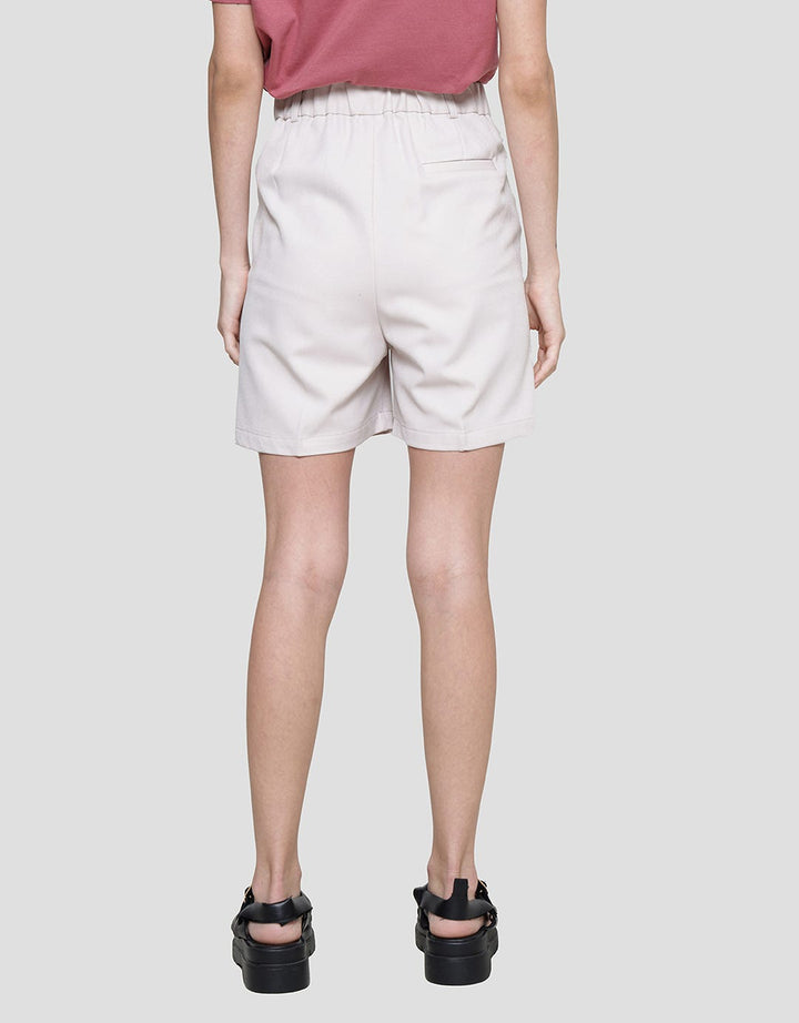 Connexion Button Basic Celana Pendek Wanita