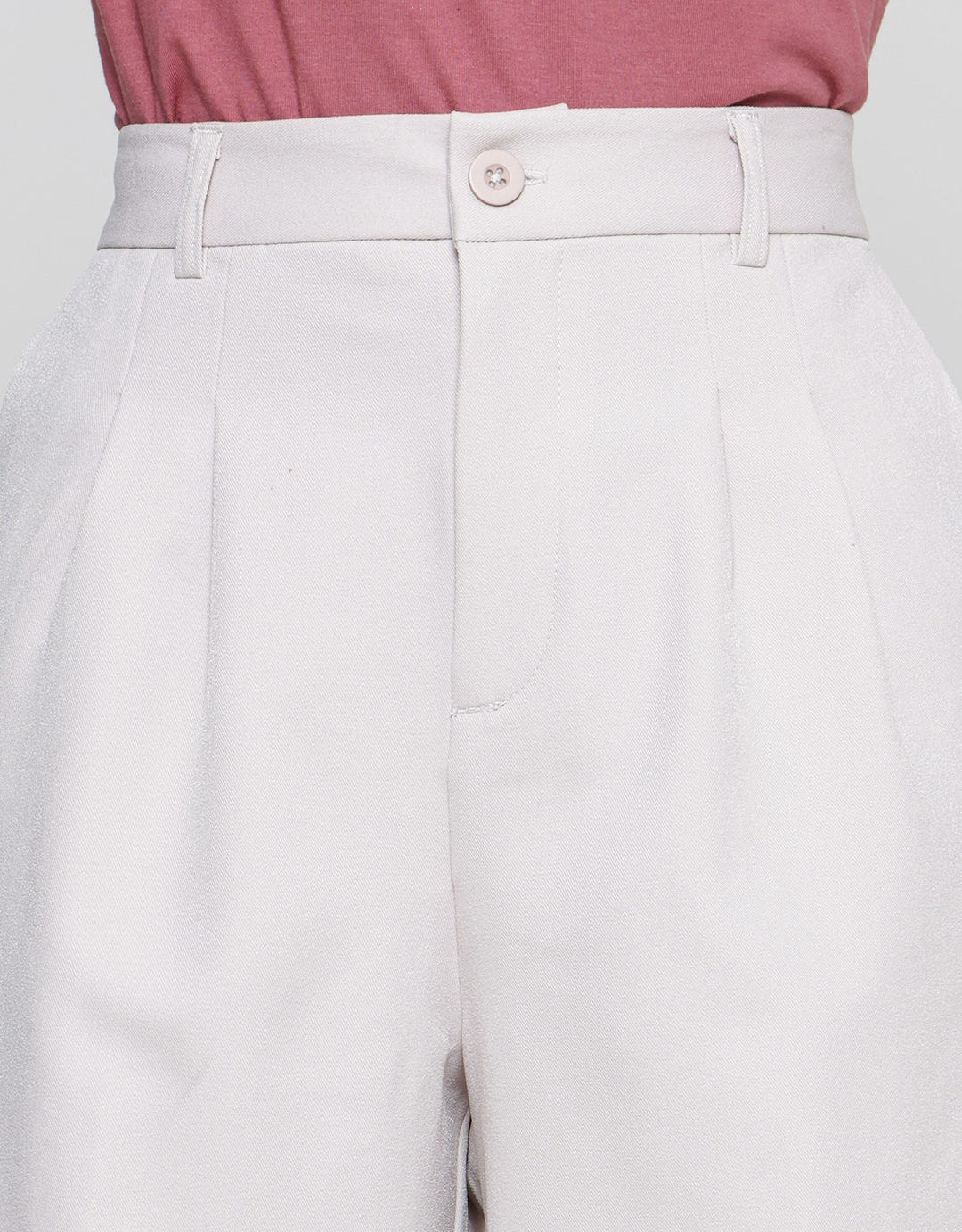 Connexion Button Basic Celana Pendek Wanita