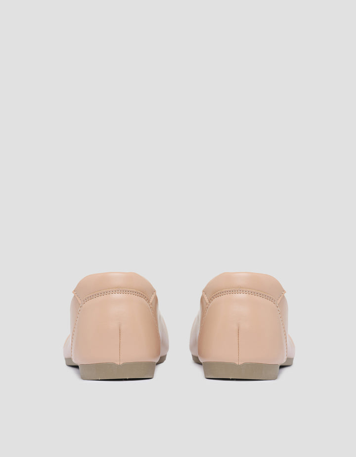 St. Yves SCC Gold Buckle Sepatu Flat Wanita