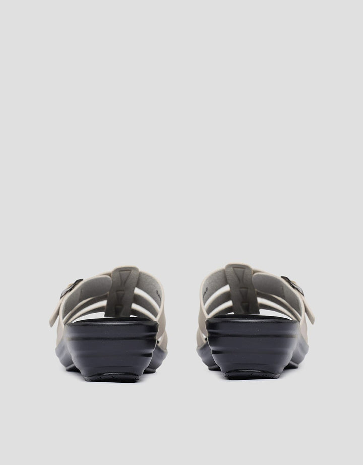St. Yves Beauty Slipper Sandals for Women