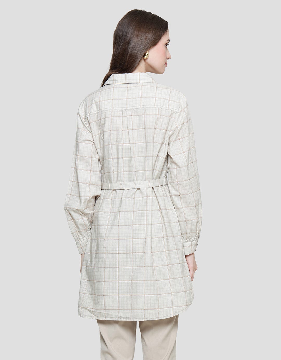 Expand Dhea Blouse Wanita