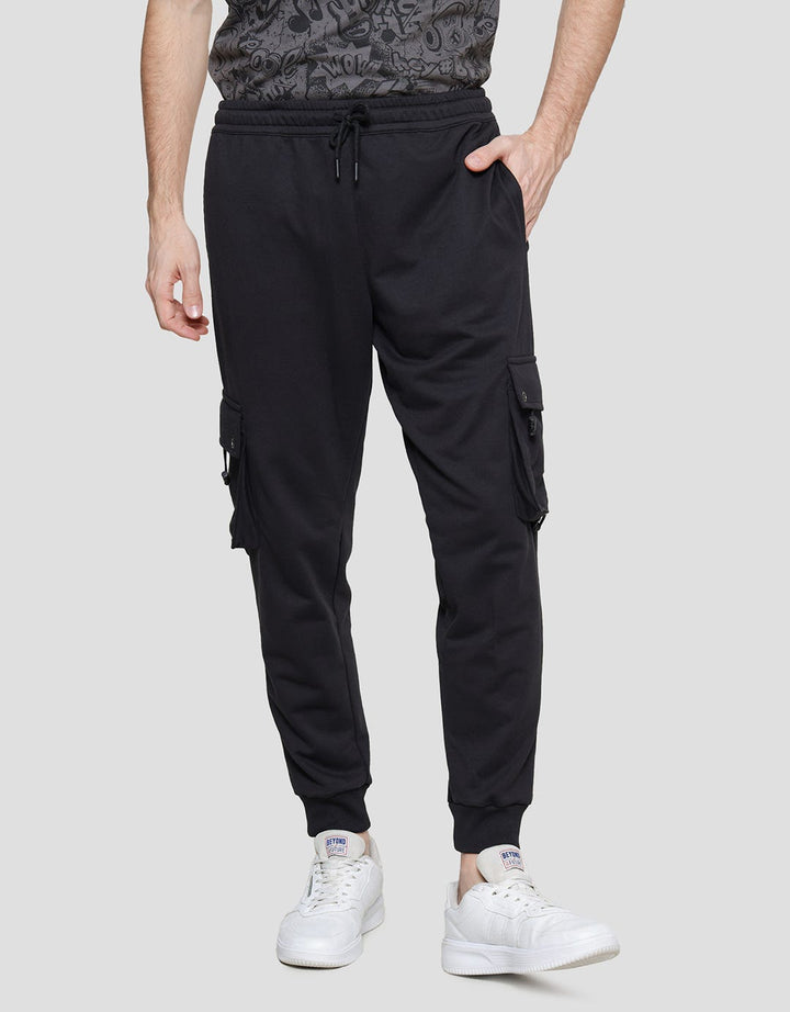 Nevada Celana Knit Cargo Jogger Pria