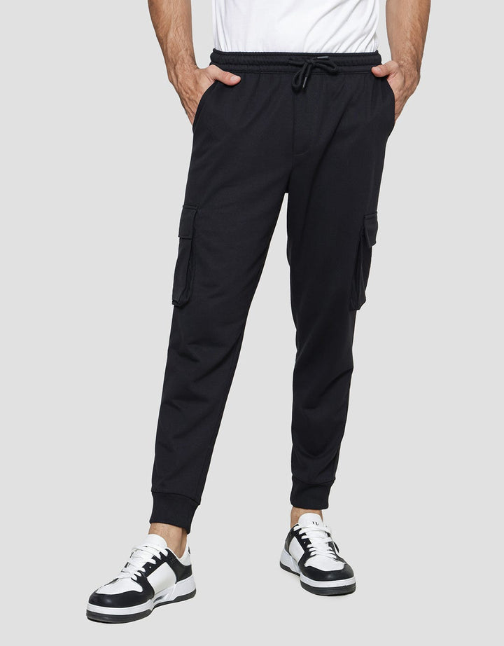 Nevada Celana Knit Cargo Jogger Pria