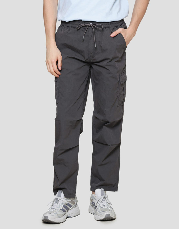 Nevada Nylon Cargo Ploi Knee Celana Panjang Pria