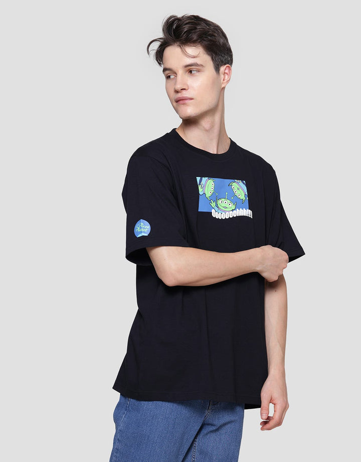 Disney Oooh Alien Print Kaos Pria