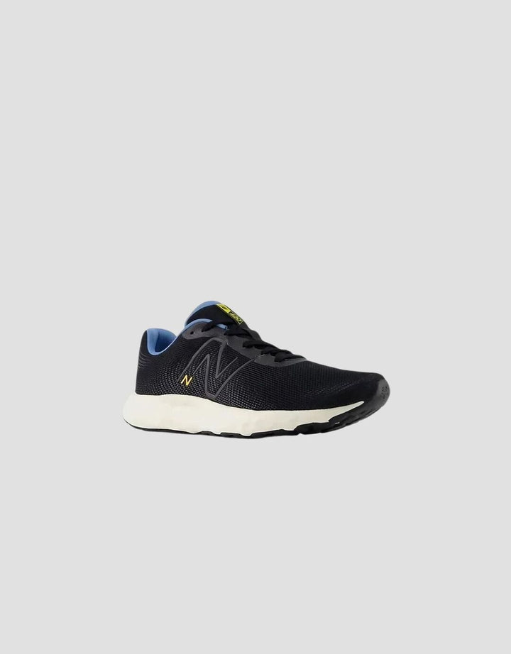 New Balance Sepatu Lari Pria