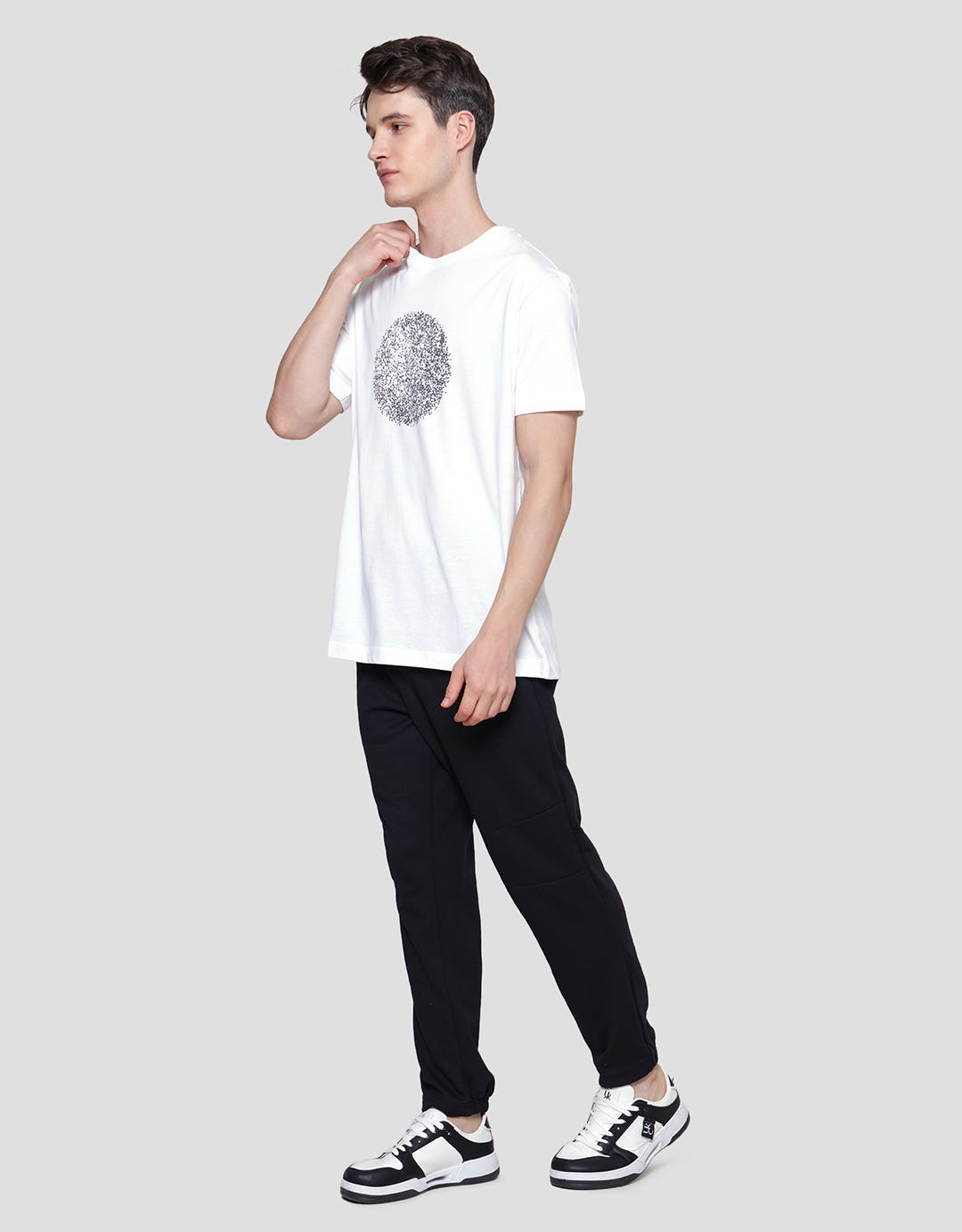 Cole Geometric Round Graphic Kaos Pria
