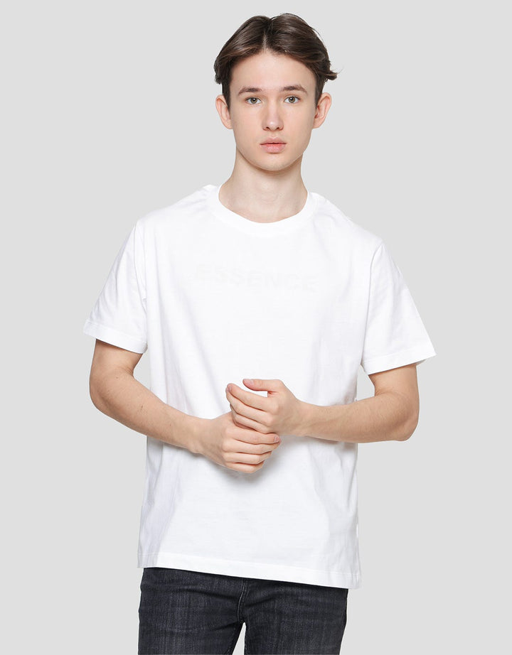 Cole Essence Graphic Kaos Casual Pria