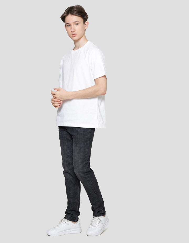 Cole Essence Graphic Kaos Casual Pria