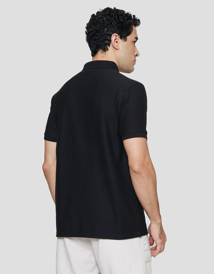 Cole Ottoman Verti Kaos Kerah Pria