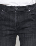 Cole Basic Slim Milea Whisker Spray Celana Denim Pria