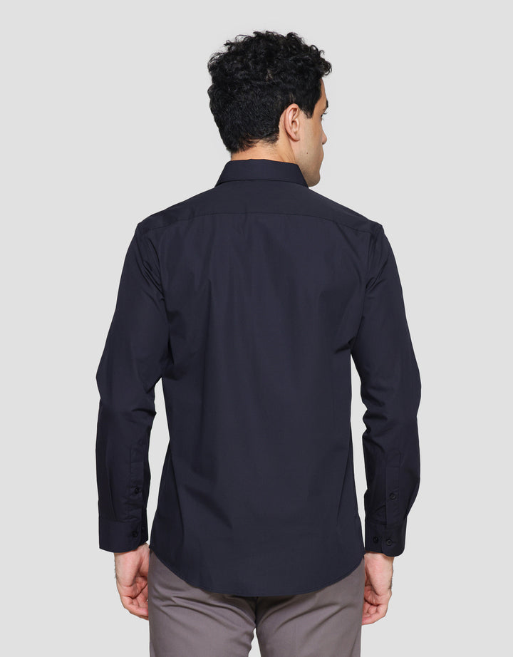 Cole Basic Solid Kemeja Slim Pria