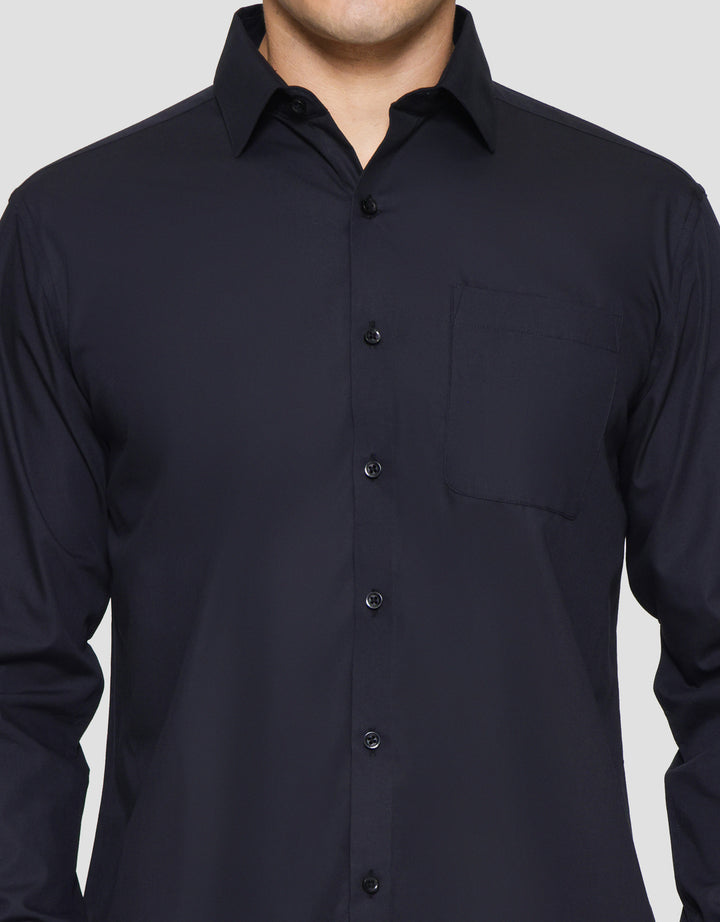 Cole Basic Solid Regular Kemeja Lengan Panjang Pria