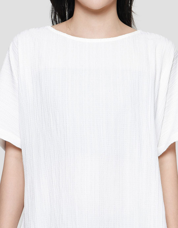 St. Yves Dual Text Blouse Wanita