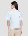 Details Basic Kemeja Plain Wanita