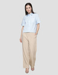 Details Basic Kemeja Plain Wanita
