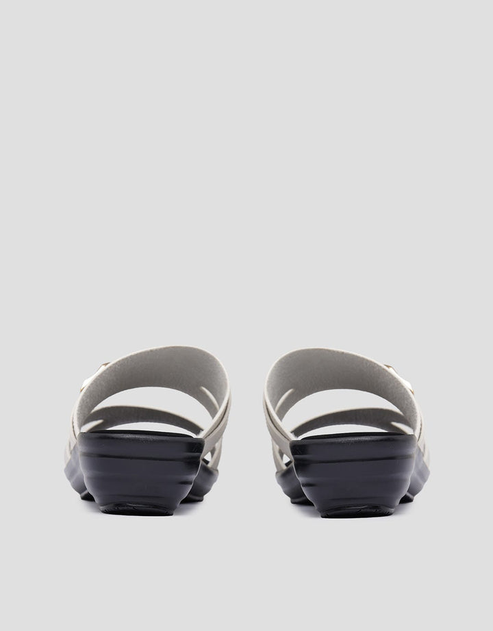 St. Yves Saw2D Women's Slip On Sandals