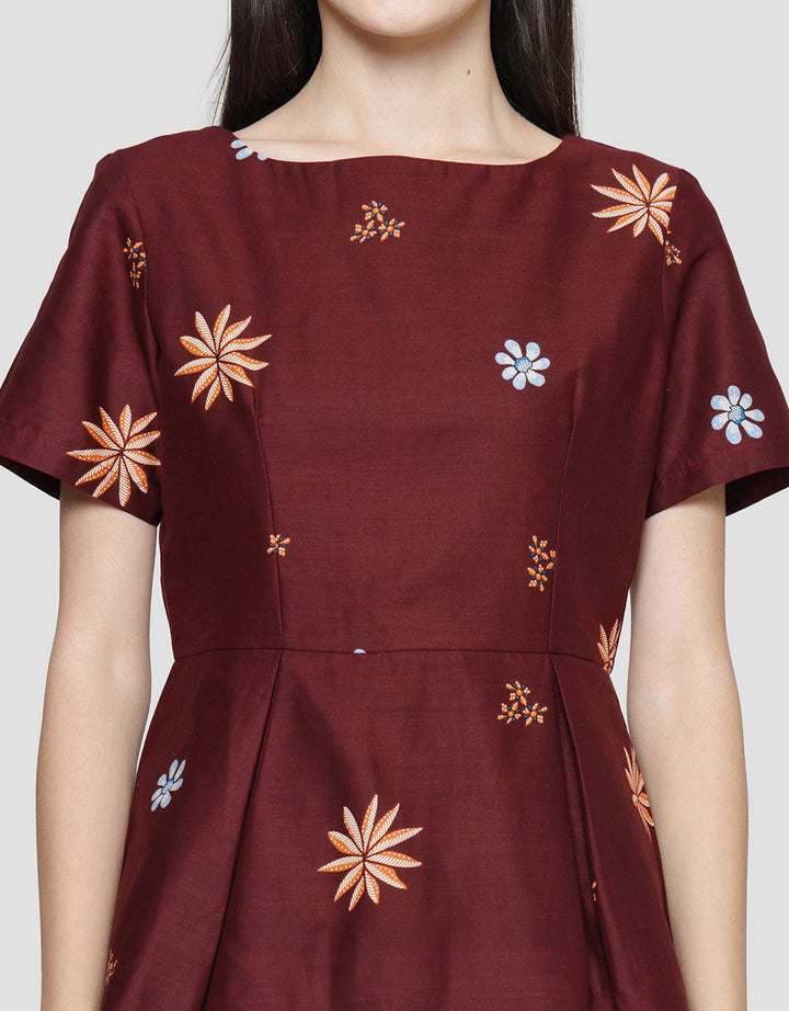 Arjuna Weda Sawat Manuk Women's Blouse