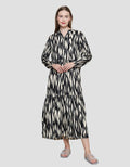 St. Yves Print Abstrak Maxi Dress Lengan Panjang Wanita
