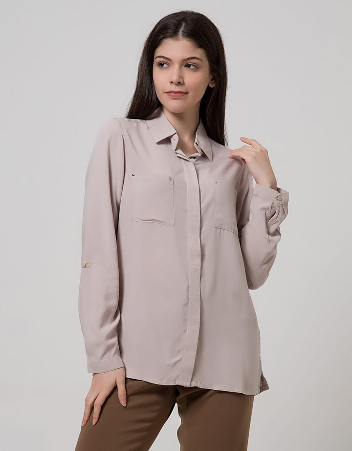 Details Long Sleeve Kemeja Rivet Khaki