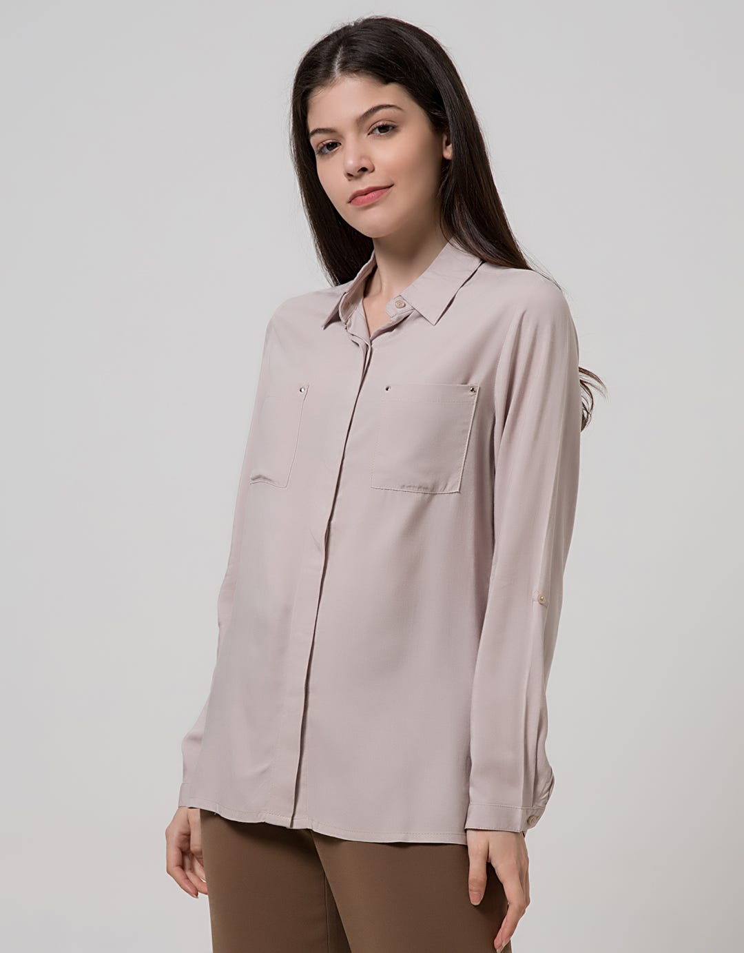 Details Long Sleeve Kemeja Rivet Khaki